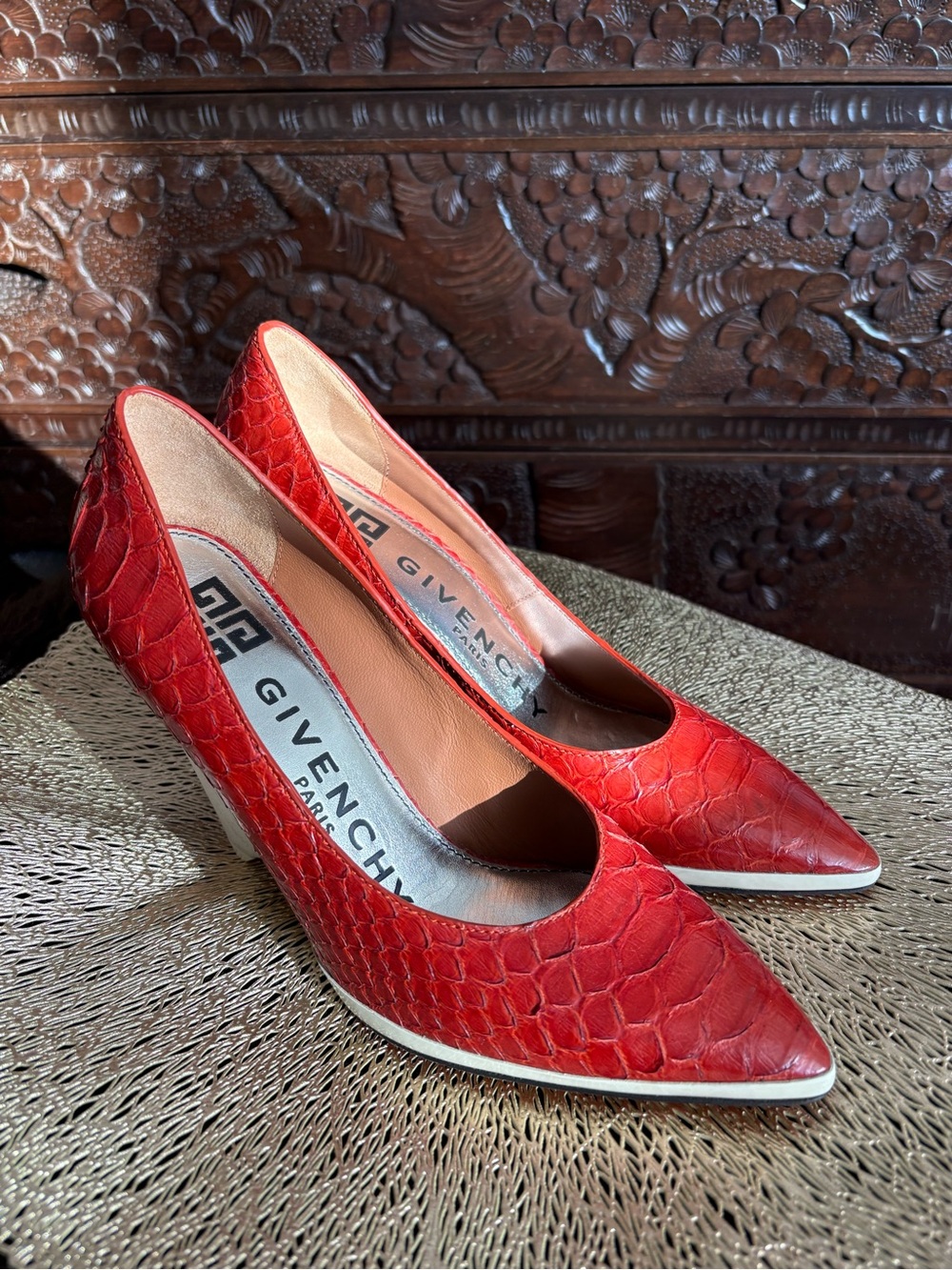 Givenchy Pointed-Toe Leather heels size 36